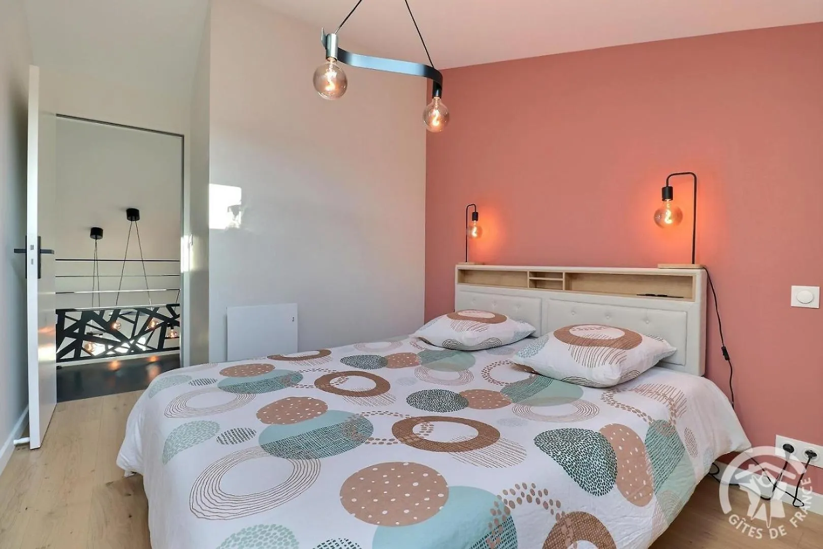 Les Capucines Villa Melesse 0*,  Frankrike