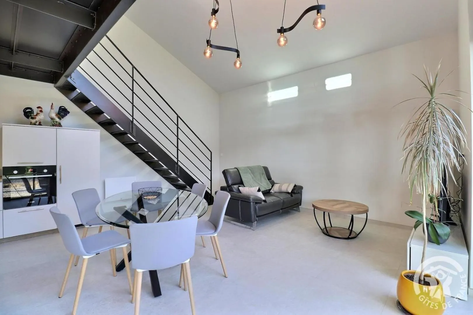 Les Capucines Villa Melesse 0*,  Frankrike