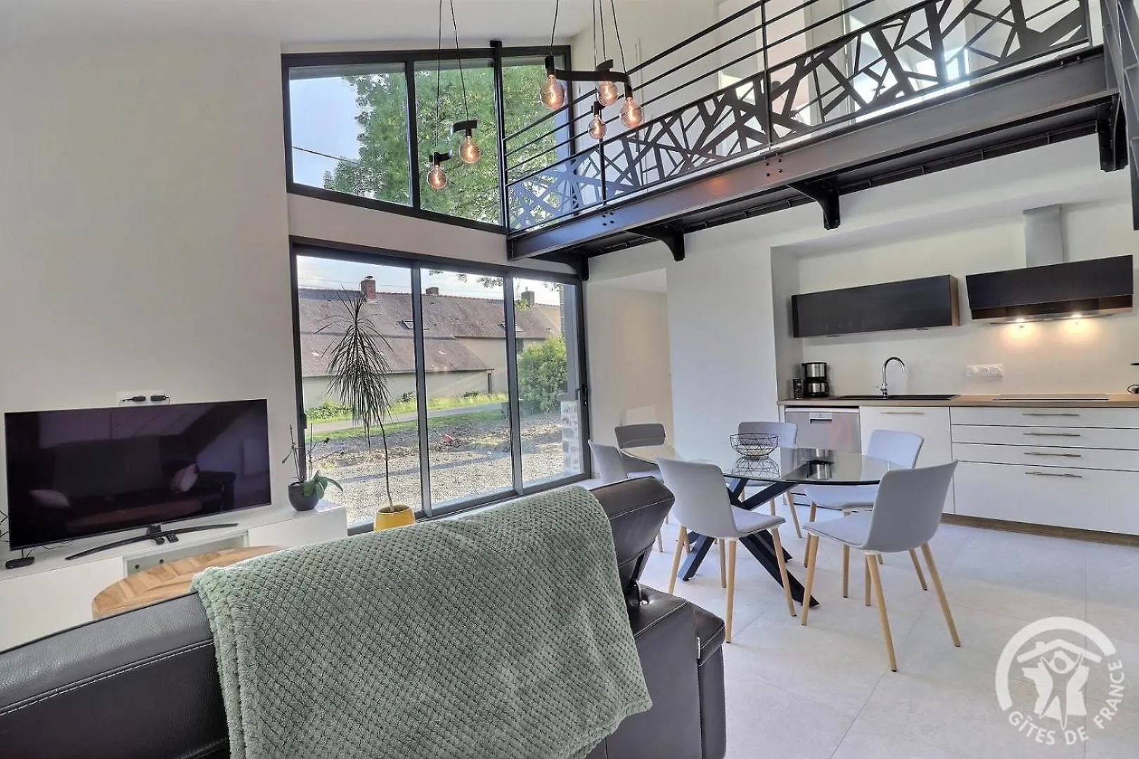 Semesterbostad Les Capucines Villa Melesse